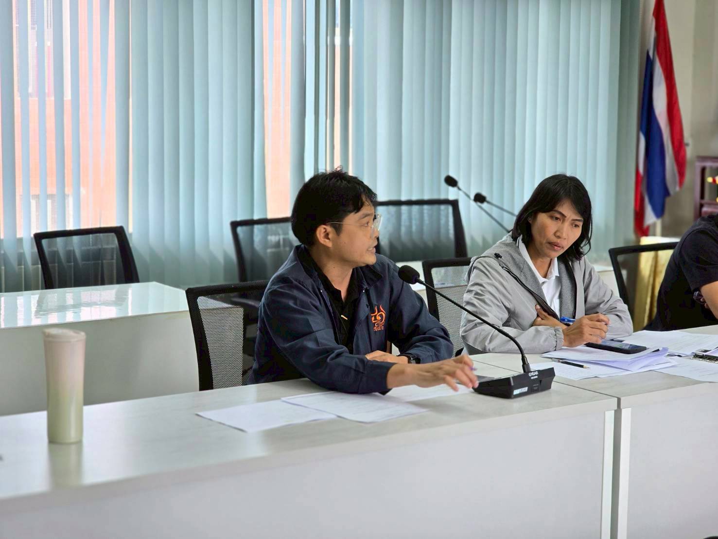 title - ปฏิรูปที่ดินจังหวัดเพชรบุรี ประชุมข้าราชการและเจ้าหน้าที่ สำนักงานการปฏิรูปที่ดินจังหวัดเพชรบุรี (ส.ก.ป.เพชรบุรี) ครั้งที่ 2/2569